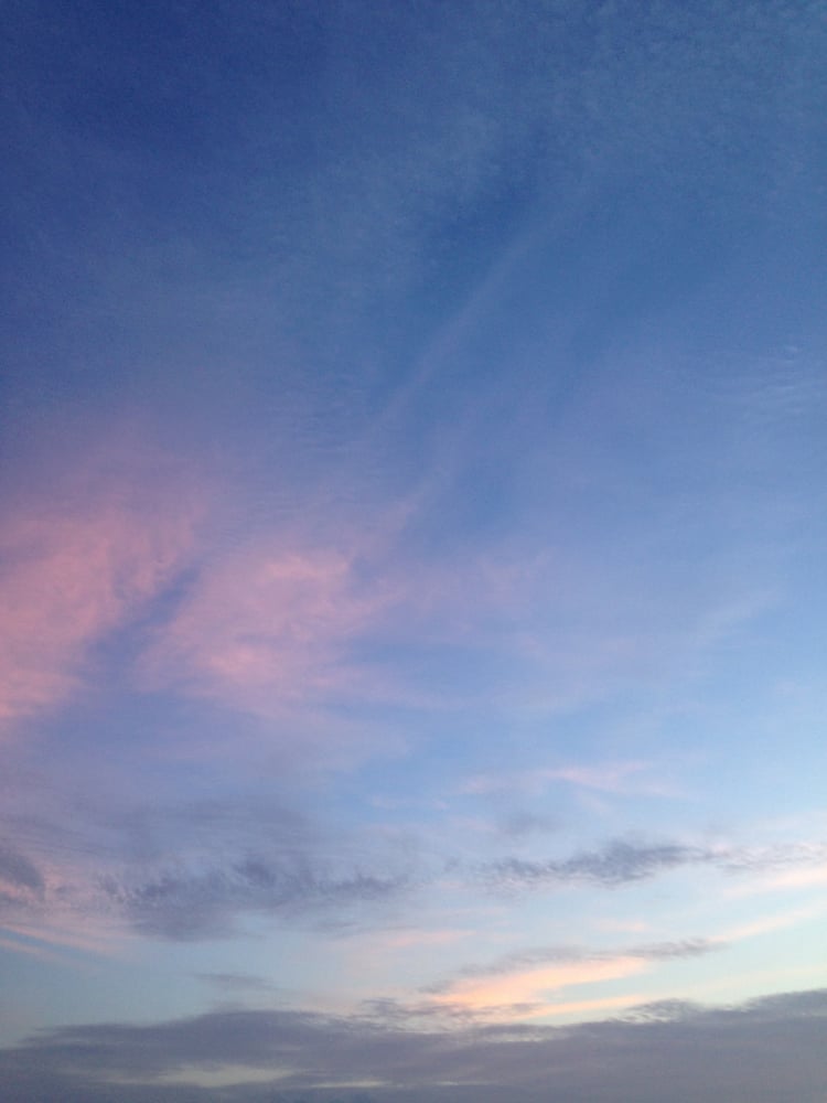 青と桃色の空